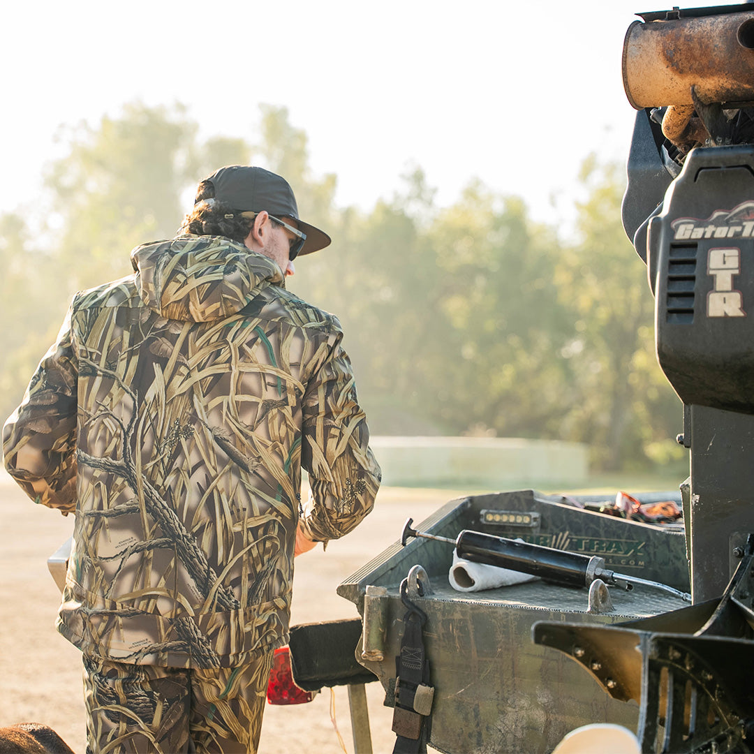 Why the DayBreak Insulated Hunting Jacket Keeps You Warm Without Slowing You Down in Late Season Hunts