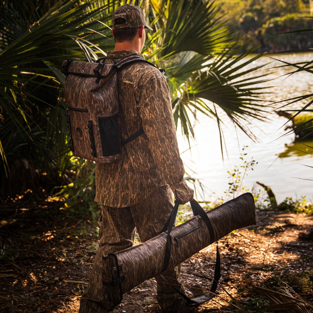 Dry Pocket, Dry Pocket Apparel, Mossy Oak, Waterfowl, Duck Hunting, Hunting, Shotgun bag, blind bag, dry bag, cooler, lunch box, pistol bag, waterproof shotgun bag, waterproof pistol bag, floating shotgun bag