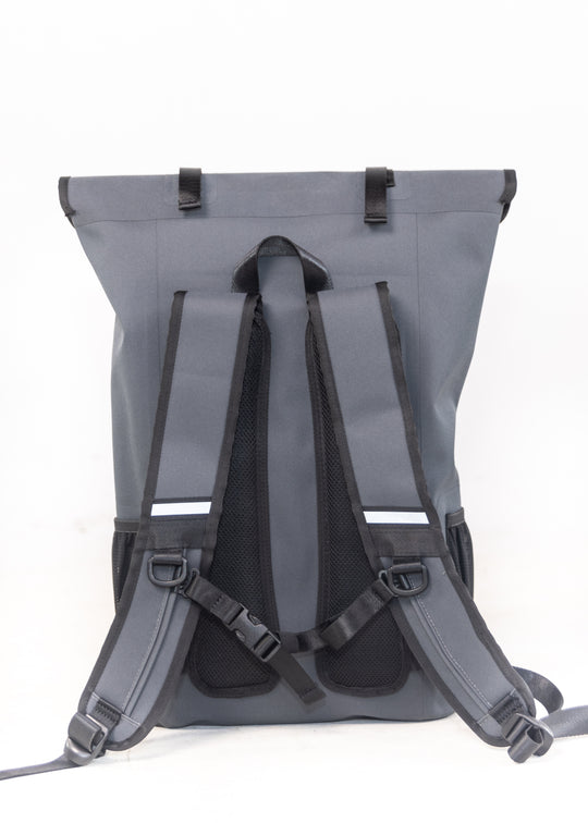 dry bags, waterproof bags, backpack, backpack dry bag, waterproof backpack, large dry bag, large waterproof bag, dry bag for kayaking, dry bag for fishing, dry bag for paddle boarding, automatic sealing dry bag, dry bag, dry bag for camping, waterproof bag for camping, beach bag, beach waterproof bag, beach dry bag, dry pocket apparel, dry pocket, dry pocket dry bags