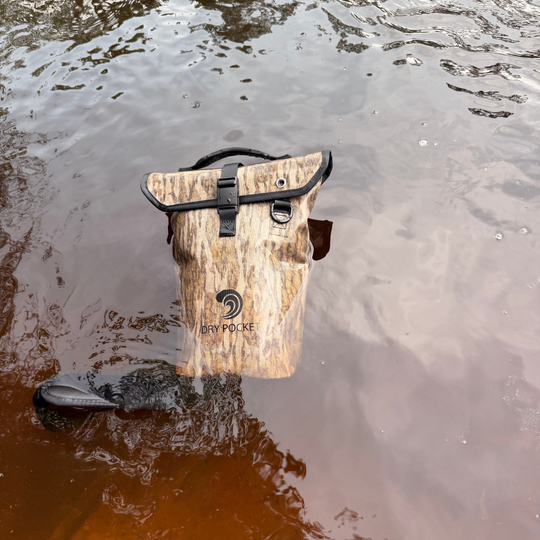 [PRE-ORDER] Waterproof Floating Shell Bag / Boating Bag (Arriving in August)