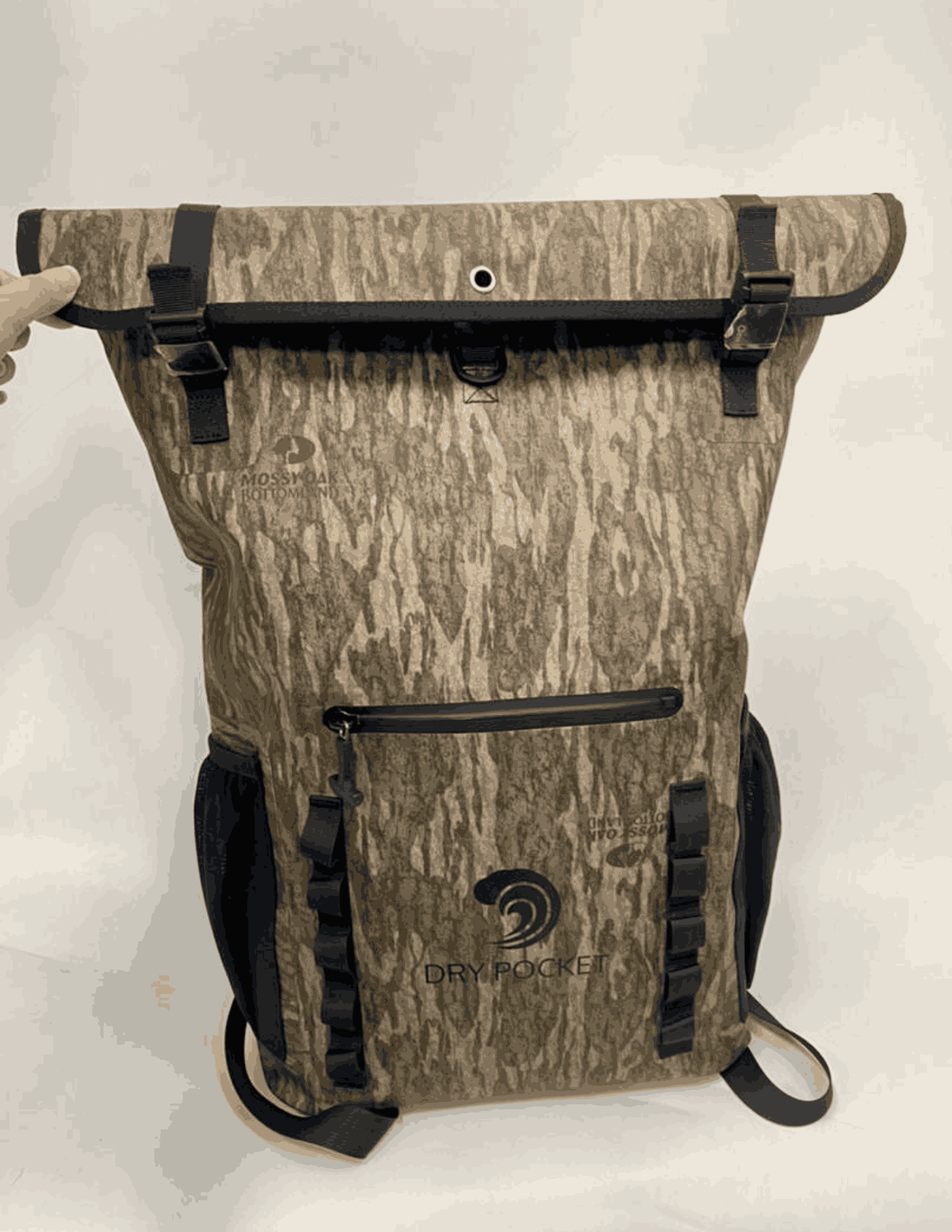 Dry Pocket, Dry Pocket Apparel, Mossy Oak, Mossy Oak New Bottomland Camo, Dry Bag, Backpack Dry bag, Waterproof bag, hunting bag, scent proof bag, waterproof backpack, floating waterproof bag, fishing bag, tackle bag,