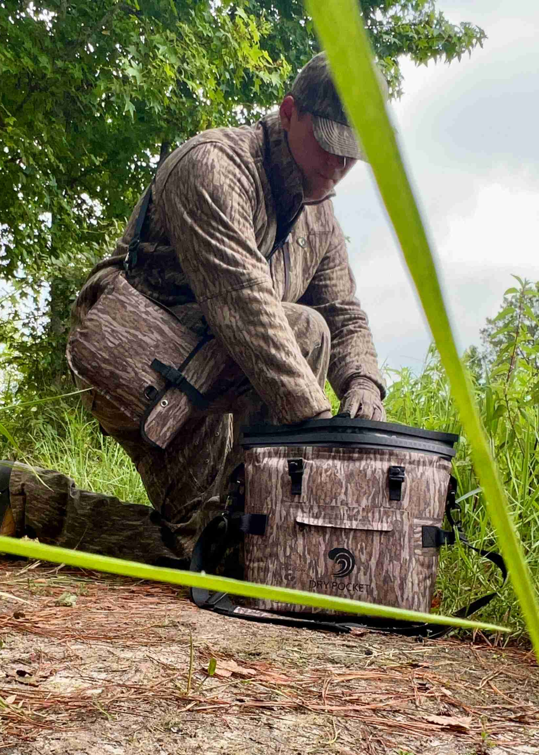 Dry Pocket, Dry Pocket Apparel, Mossy Oak, New Bottomland Camo, Cooler, Lunch Box, Dry Bag, Waterproof cooler, waterproof lunch box, scent proof bag, scent proof cooler, scent proof lunch box, tackle bag, ammo bag