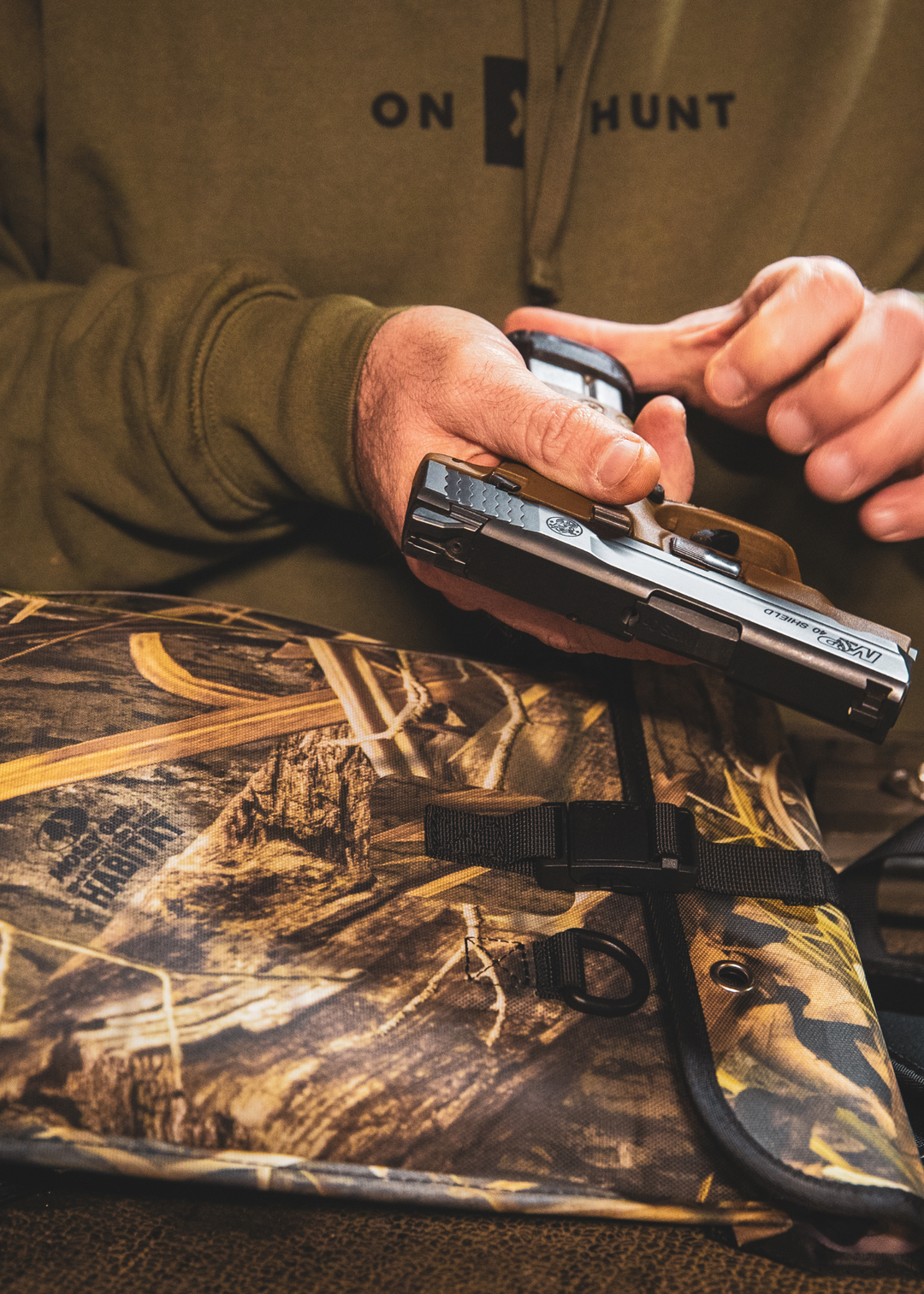 Shotgun Bag + Pistol Bag + Dry Bag + Day Pack Cooler (Mossy Oak Shadow Grass Habitat)