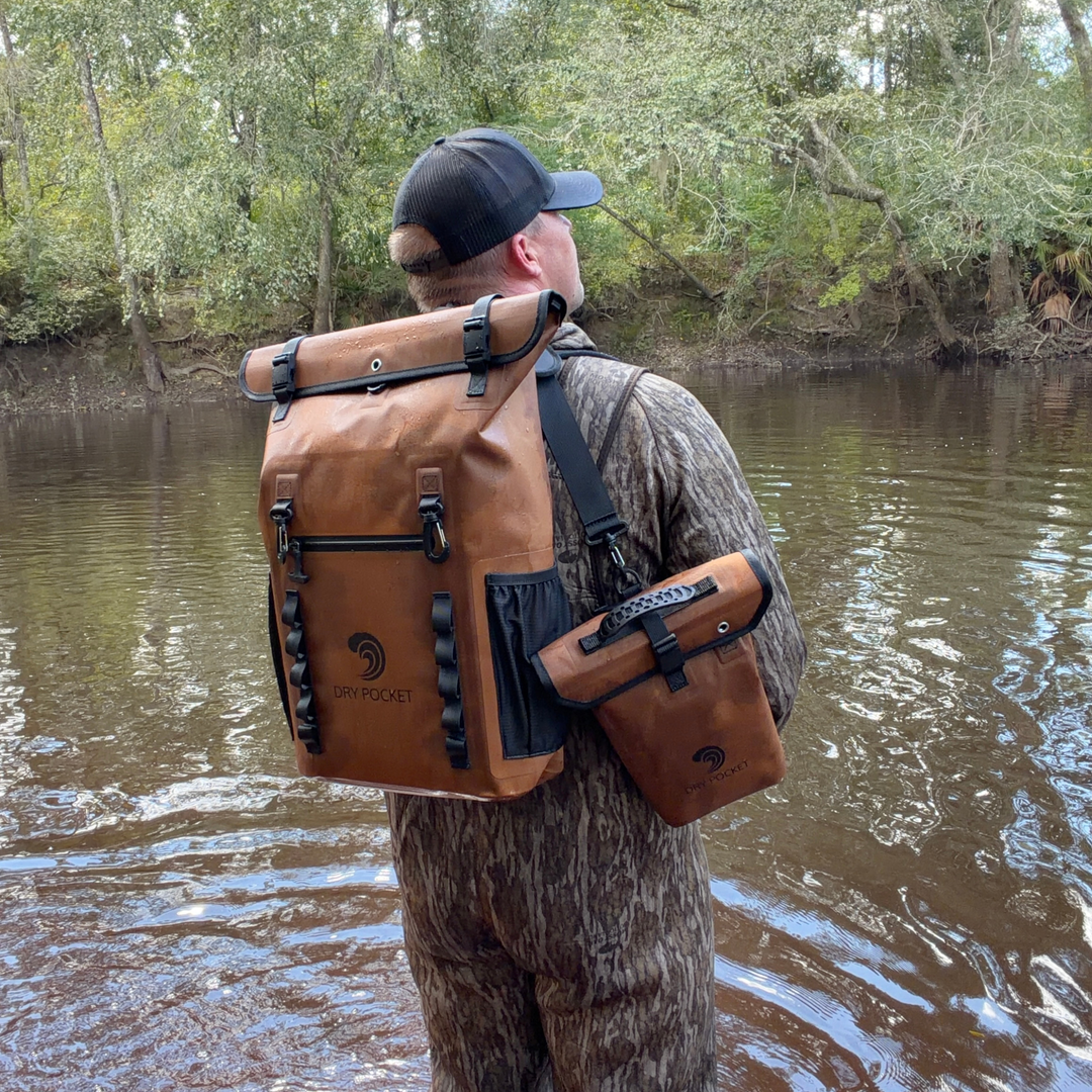 Dry Pocket coyote brown ammo / shell dry bag for hunting or a 4-liter dry bag for electronics for boating 