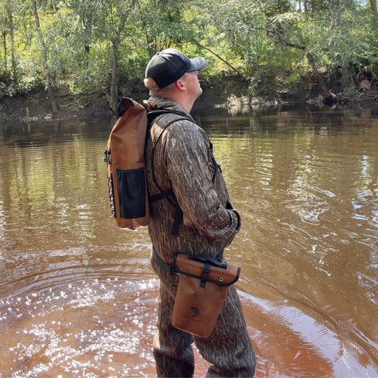 Dry Pocket coyote brown ammo / shell dry bag for hunting or a 4-liter dry bag for electronics for boating 