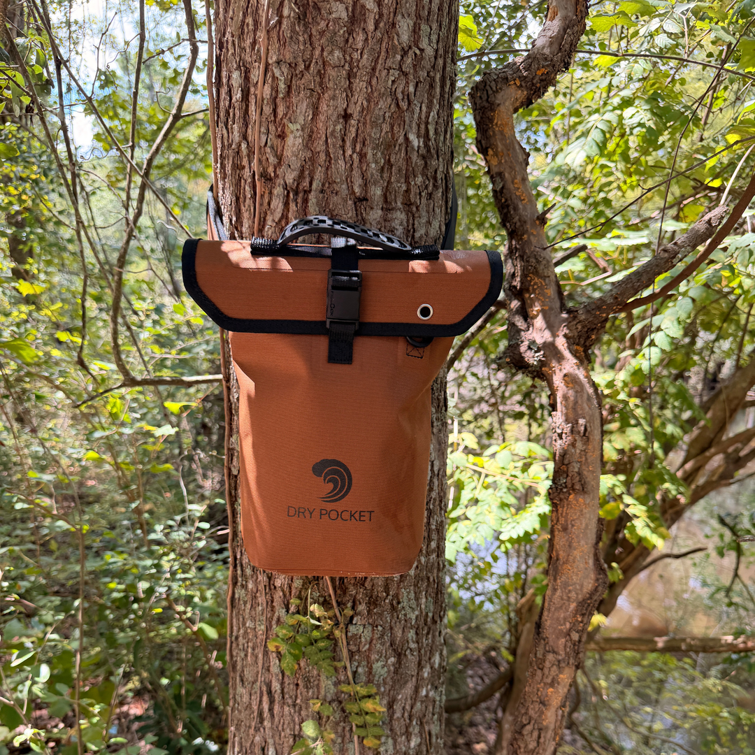Dry Pocket coyote brown ammo / shell dry bag for hunting or a 4-liter dry bag for electronics for boating 