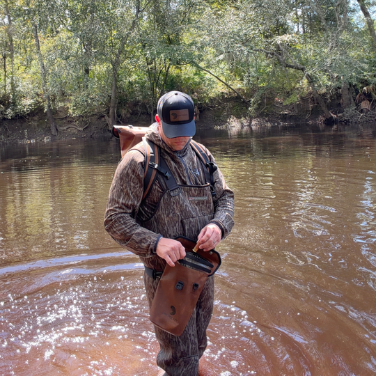 Dry Pocket coyote brown ammo / shell dry bag for hunting or a 4-liter dry bag for electronics for boating 