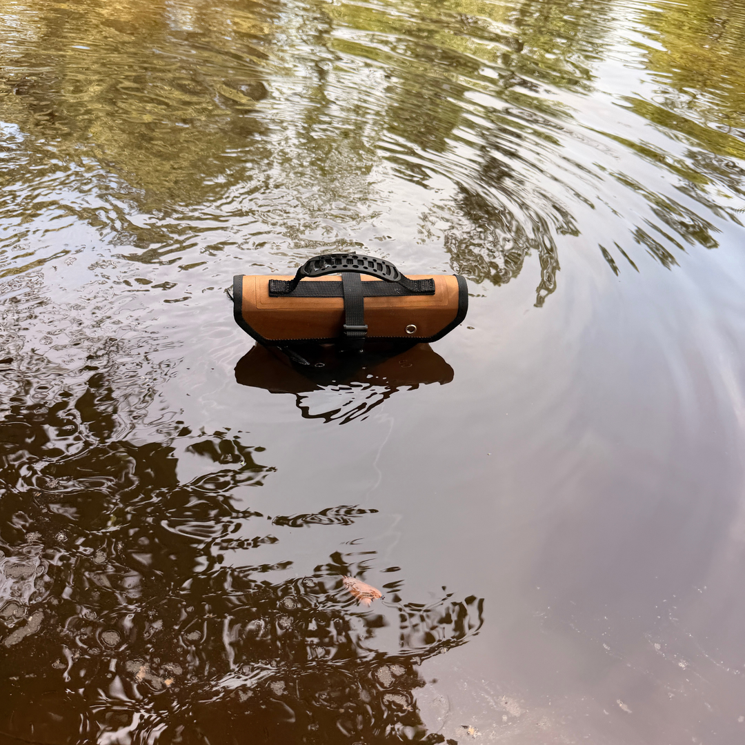 Dry Pocket magnetic auto-sealing waterproof scent proof and floating shell bag or boating dry bag 