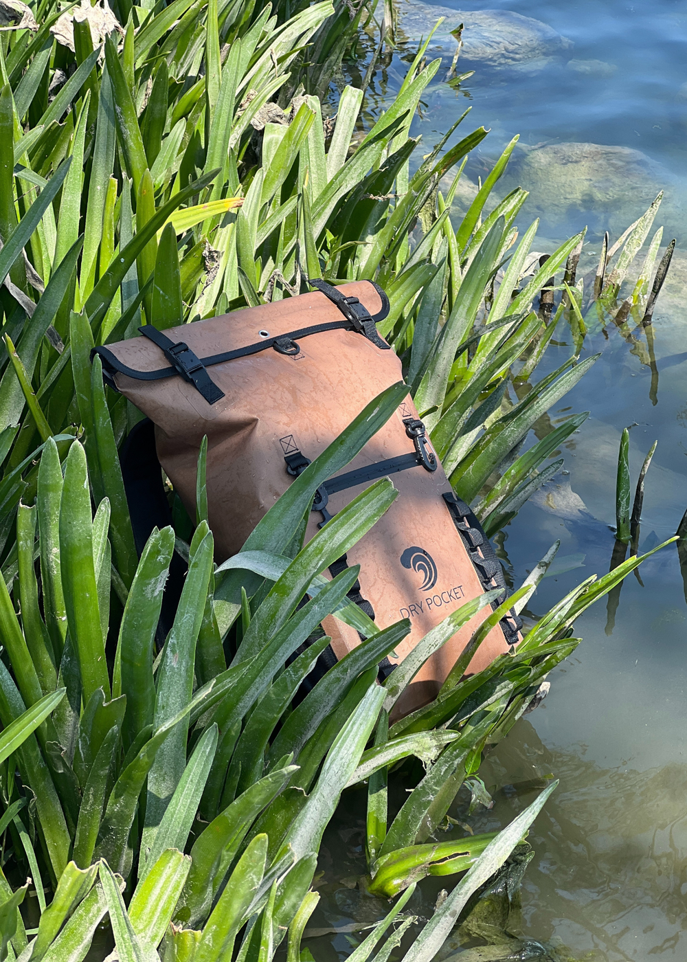 Dry Pocket, Dry Pocket Apparel, Mossy Oak, Mossy Oak New Bottomland Camo, Dry Bag, Backpack Dry bag, Waterproof bag, hunting bag, scent proof bag, waterproof backpack, floating waterproof bag, fishing bag, tackle bag,