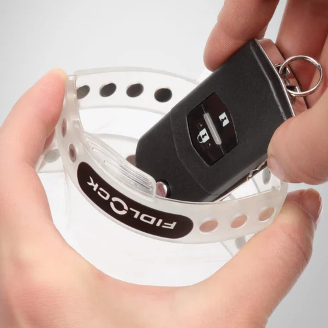 Dry Pocket waterproof and scent proof dry bag for key fobs when surfing made by Fidlock