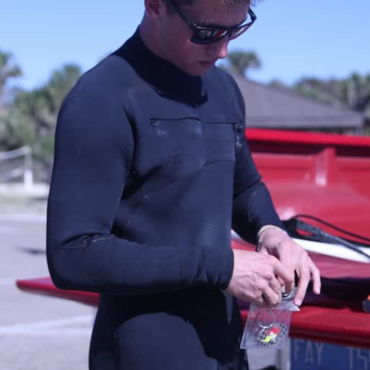 Dry Pocket waterproof and scent proof dry bag for key fobs when surfing made by Fidlock